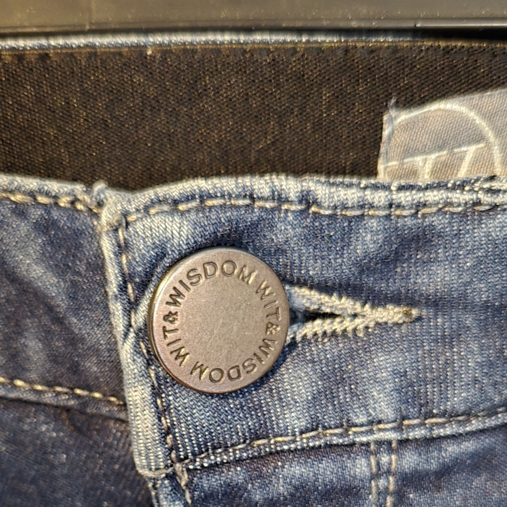 Wit and Wisdom Slim Straight Stretch Denim Jeans - Picture 3 of 7